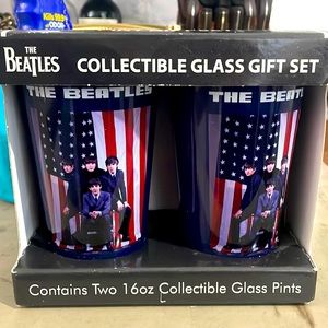 Beatles collectible gift set. New!!